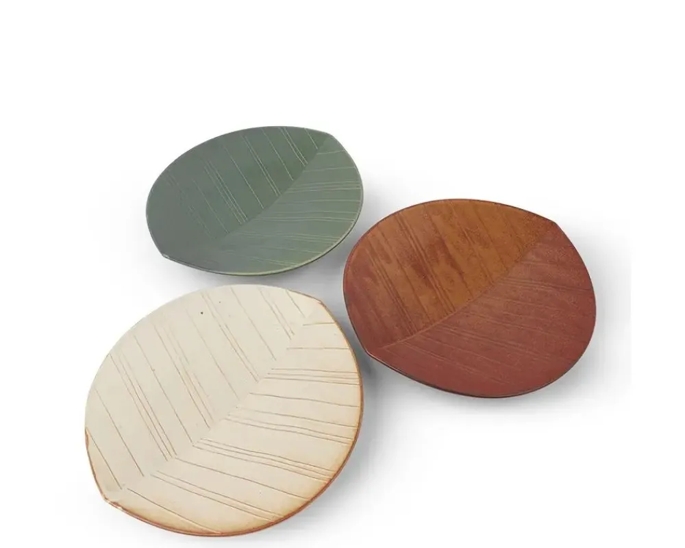 hazara_leaf_plate_brown__5.webp MIYA Company Serving Bowls & Plates | Hazara Leaf Plate Brown 11.75"